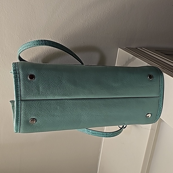 Vince Camuto Leather Byron Tote. BNWT. Never used. - Picture 11 of 11